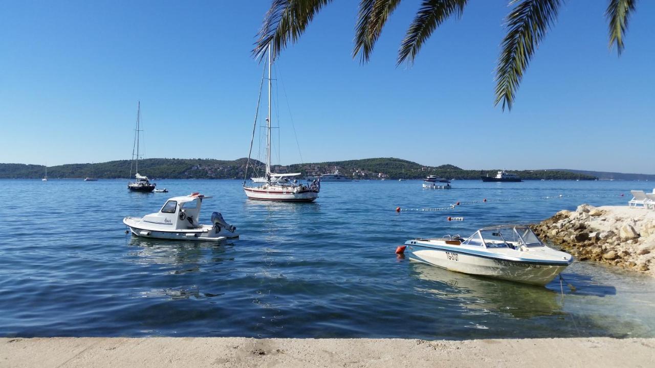 Apartments Anaivana Trogir Quarto foto