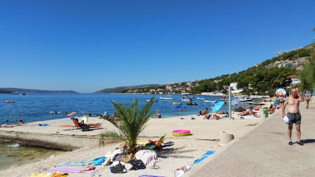 Apartments Anaivana Trogir Quarto foto
