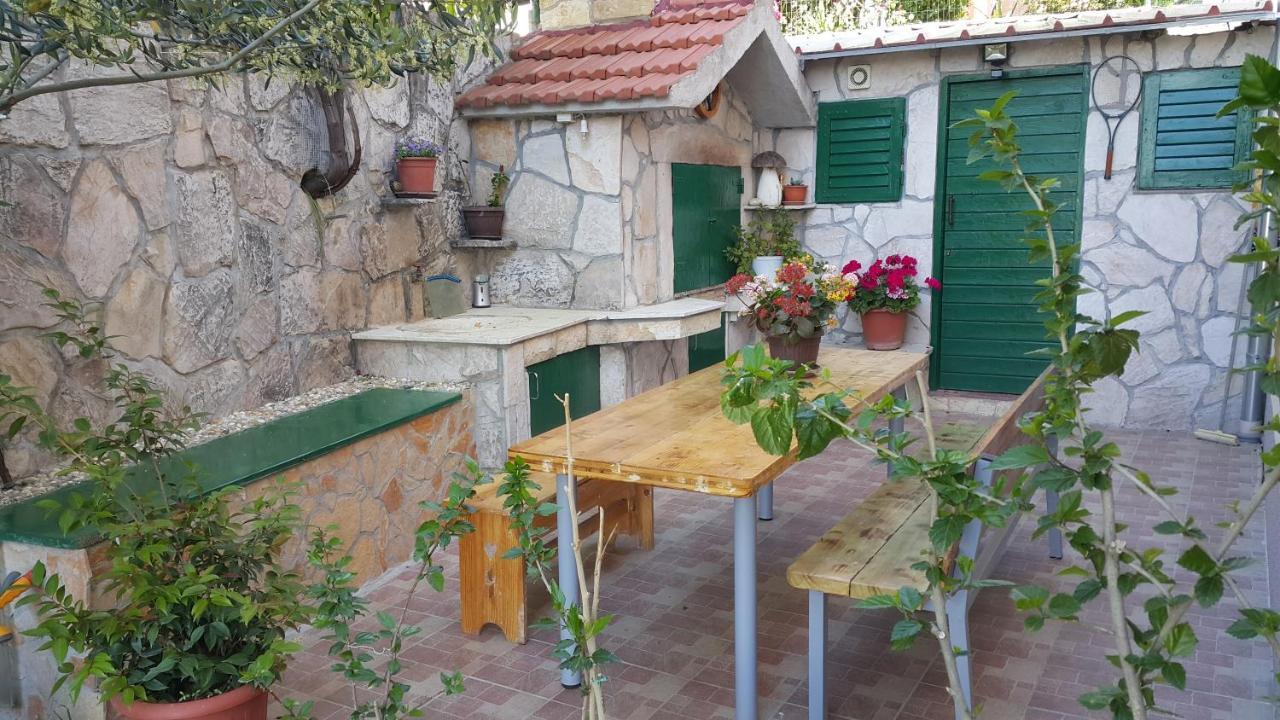 Apartments Anaivana Trogir Quarto foto